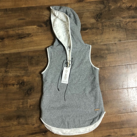 Mira Rae Gray Indian Inspired vest lined with faux fur, full zip, size 10/11 - Picture 3 of 11